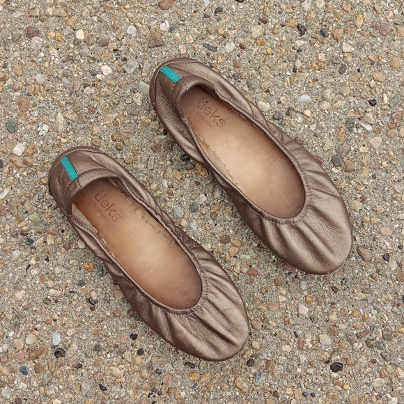 Tieks mettalic bronze leather slip on flats shoes Women's 6